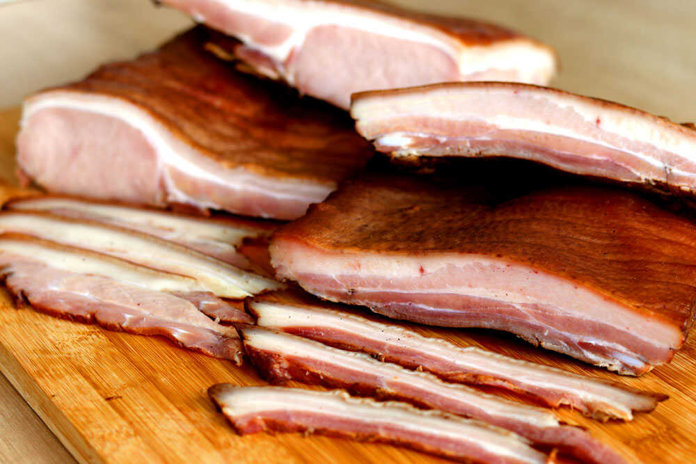 Bacon defumado é permitido para quem tem alergia ao leite?